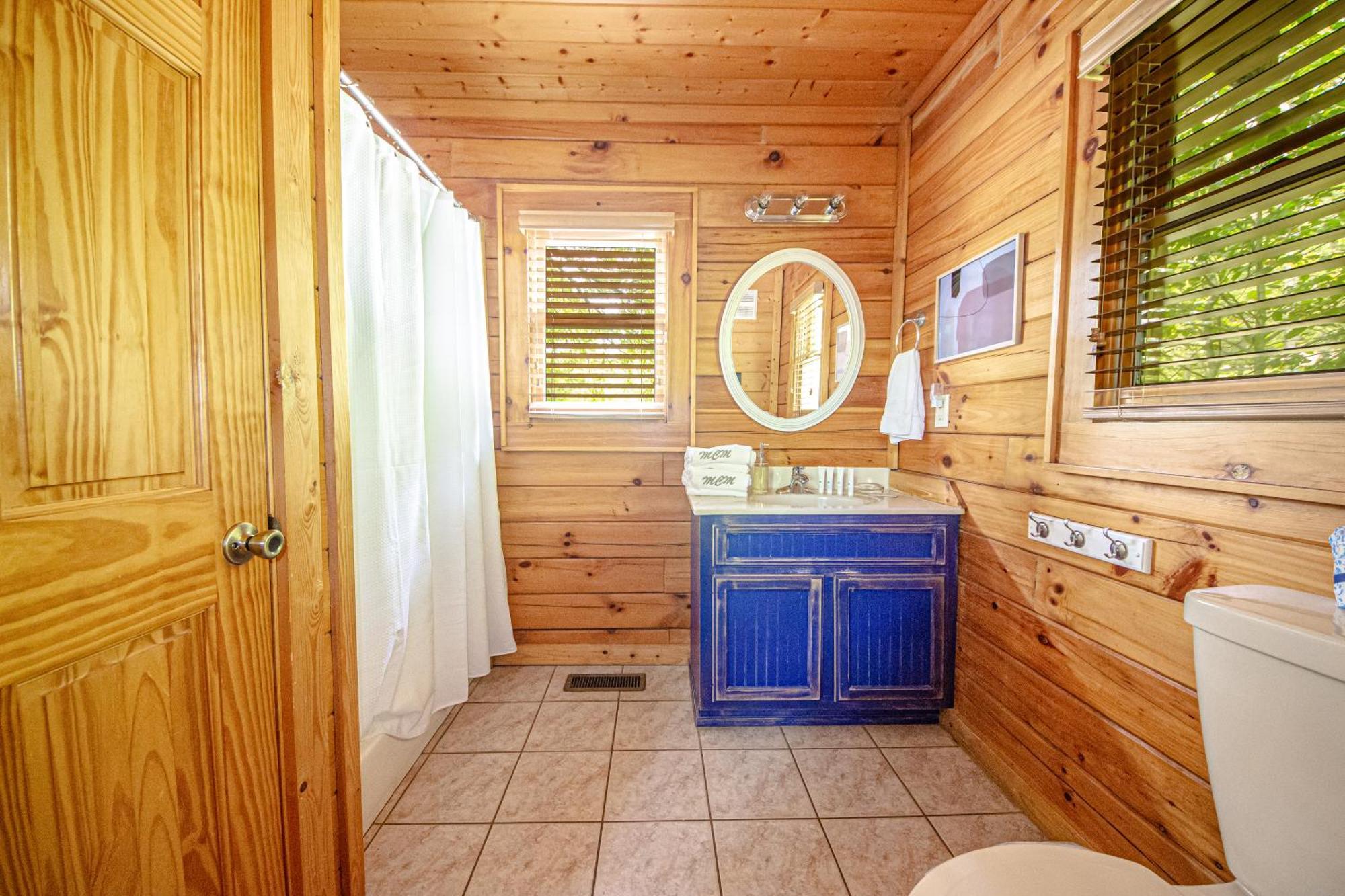 Love Me Tender Studio Cabin 세비어빌 객실 사진